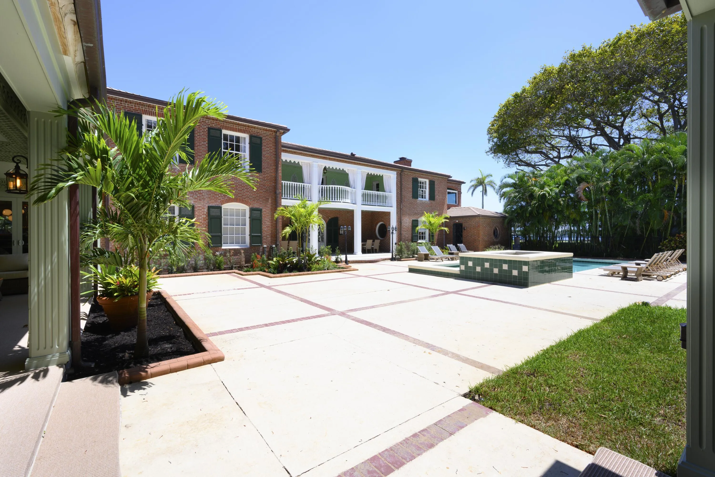 Patio, Balconies