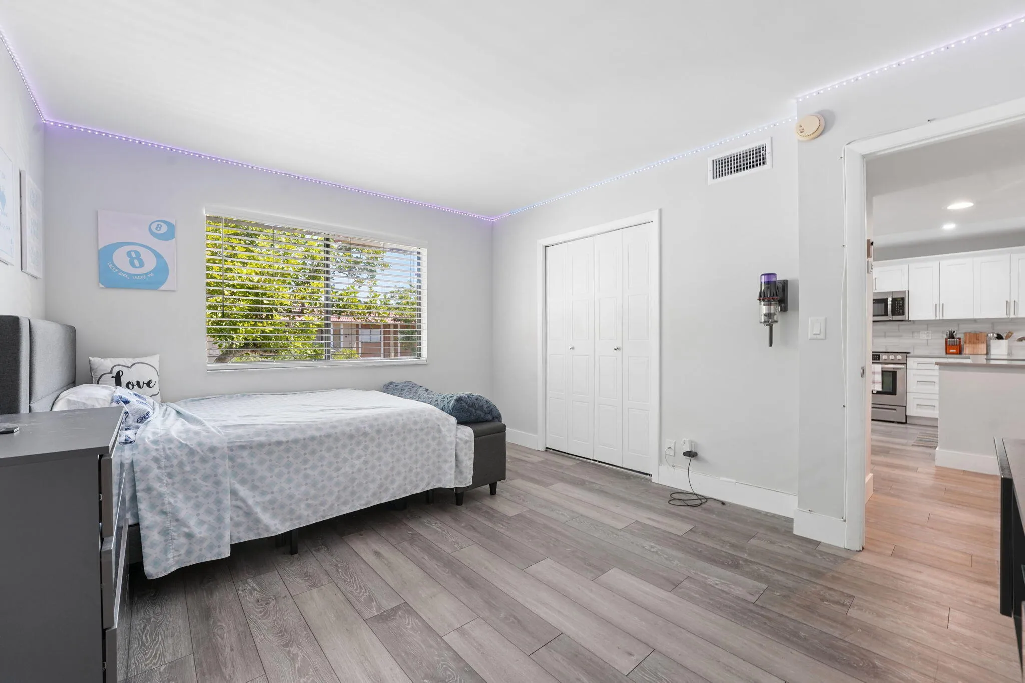 Second bedroom