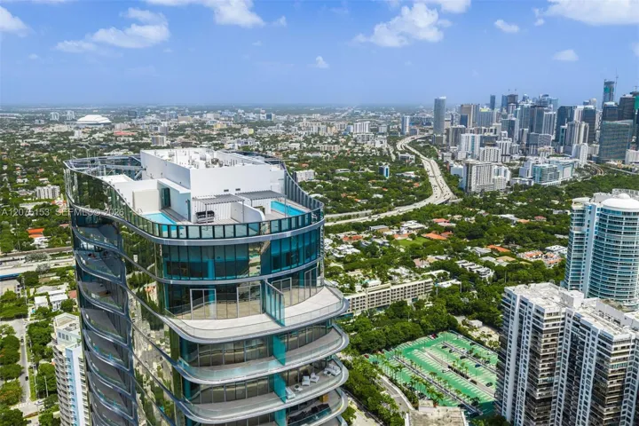 UNA Residences Brickell. One or more photos have been virtually staged.
