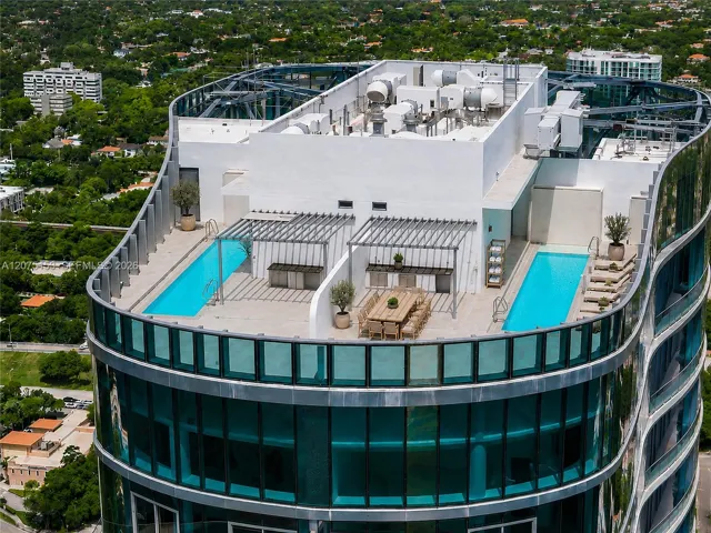 Private Rooftop. UNA Residences Brickell. One or more photos have been virtually staged.