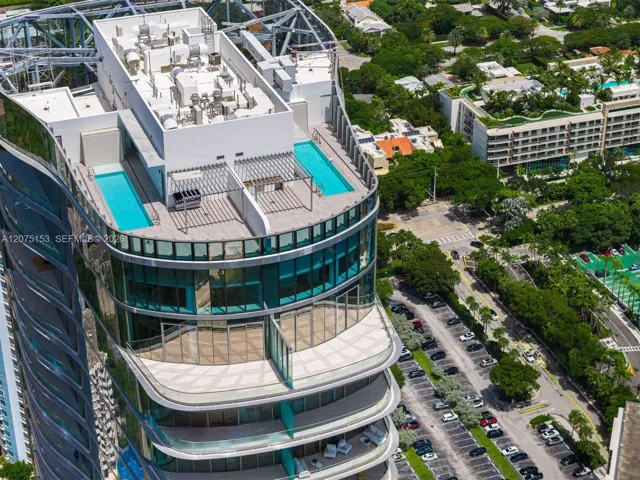 UNA Residences Brickell. One or more photos have been virtually staged.