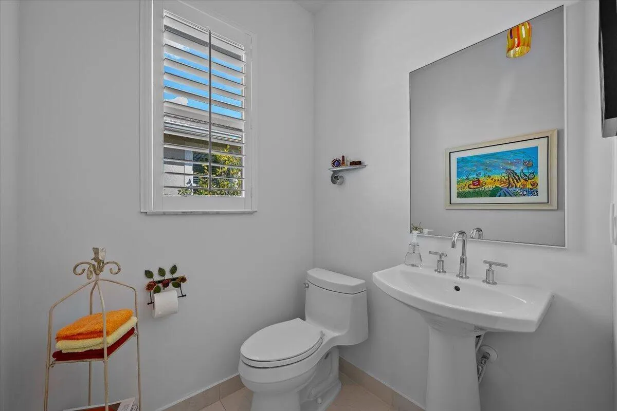 Half Bath / Powder Room