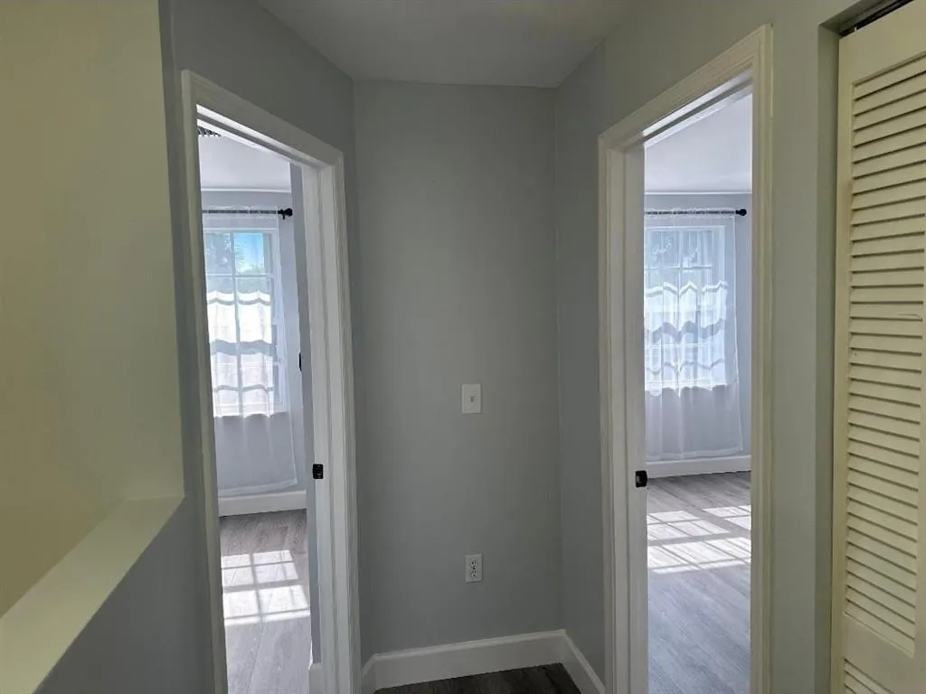 landing 2nd floor