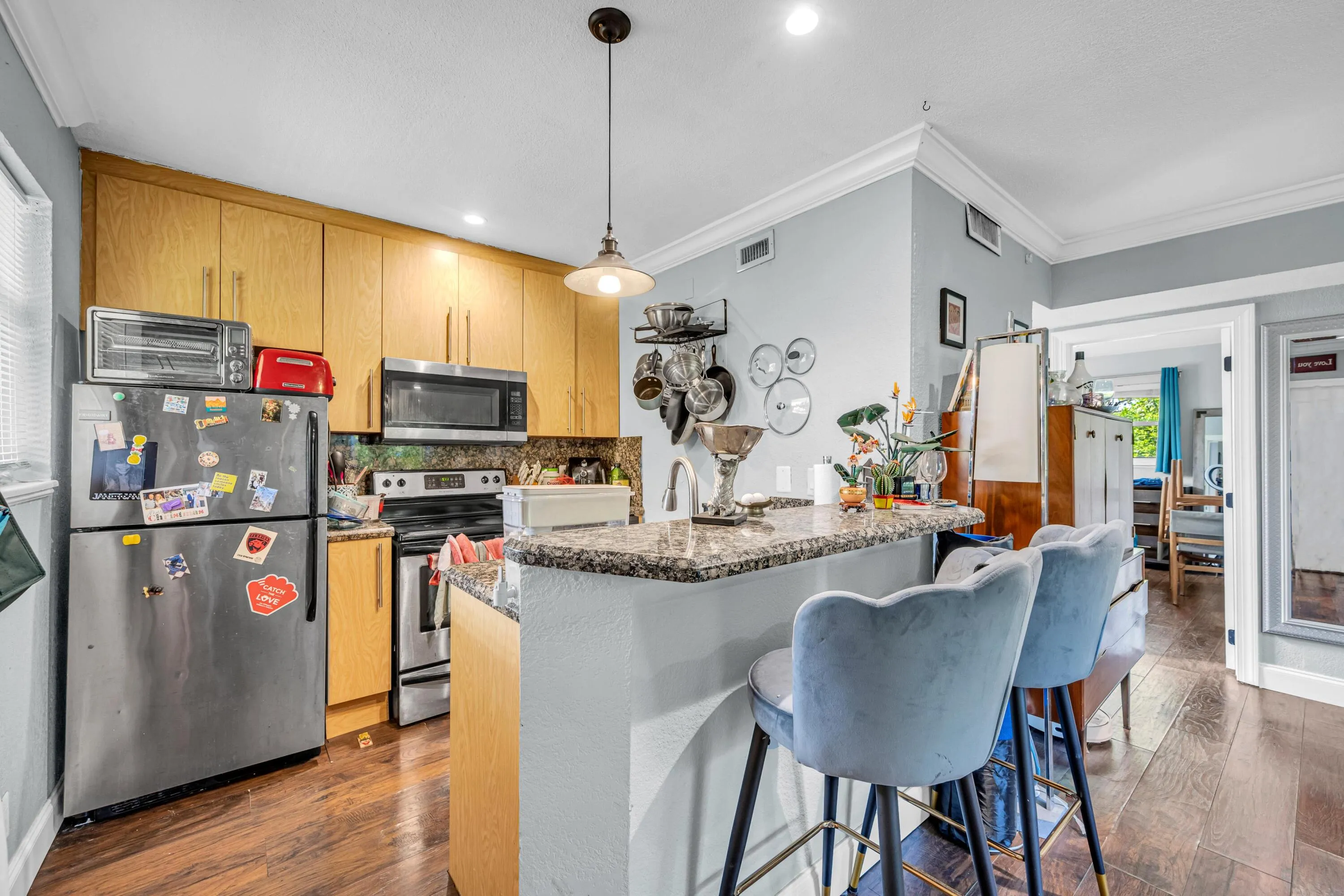 811 NE 14TH PL #10-6