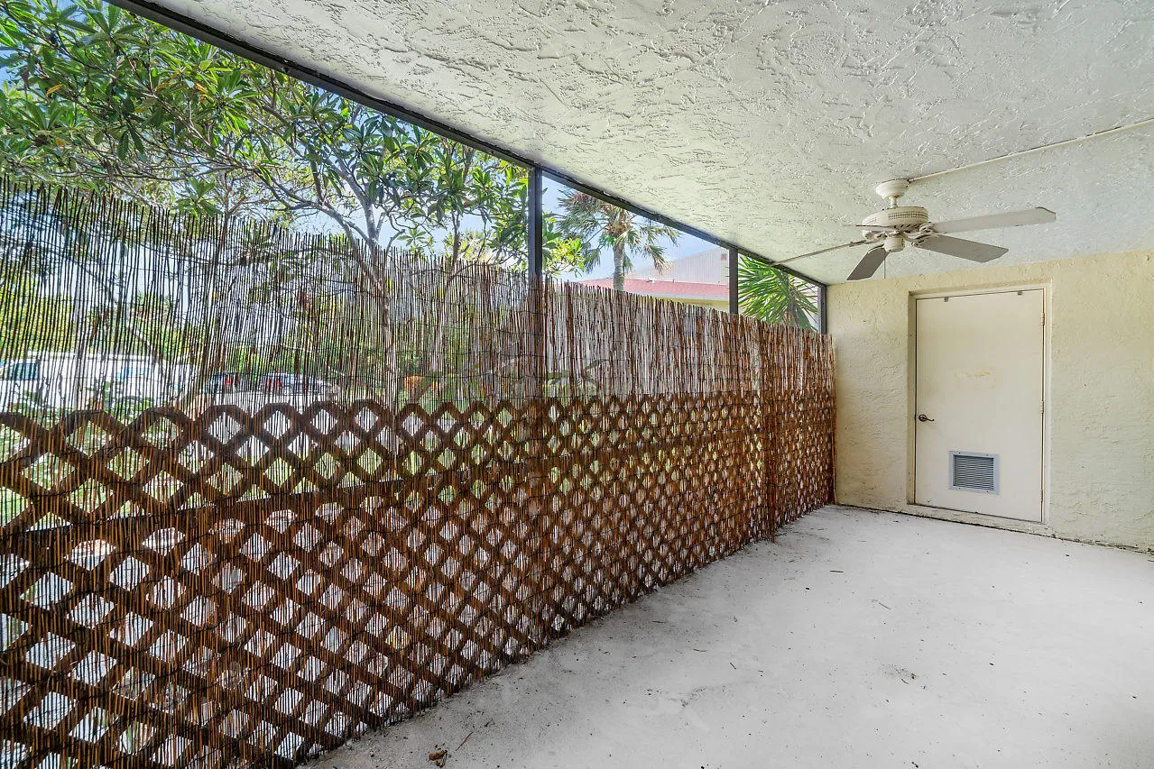 015-6559ChasewoodDr-Jupiter-FL-small