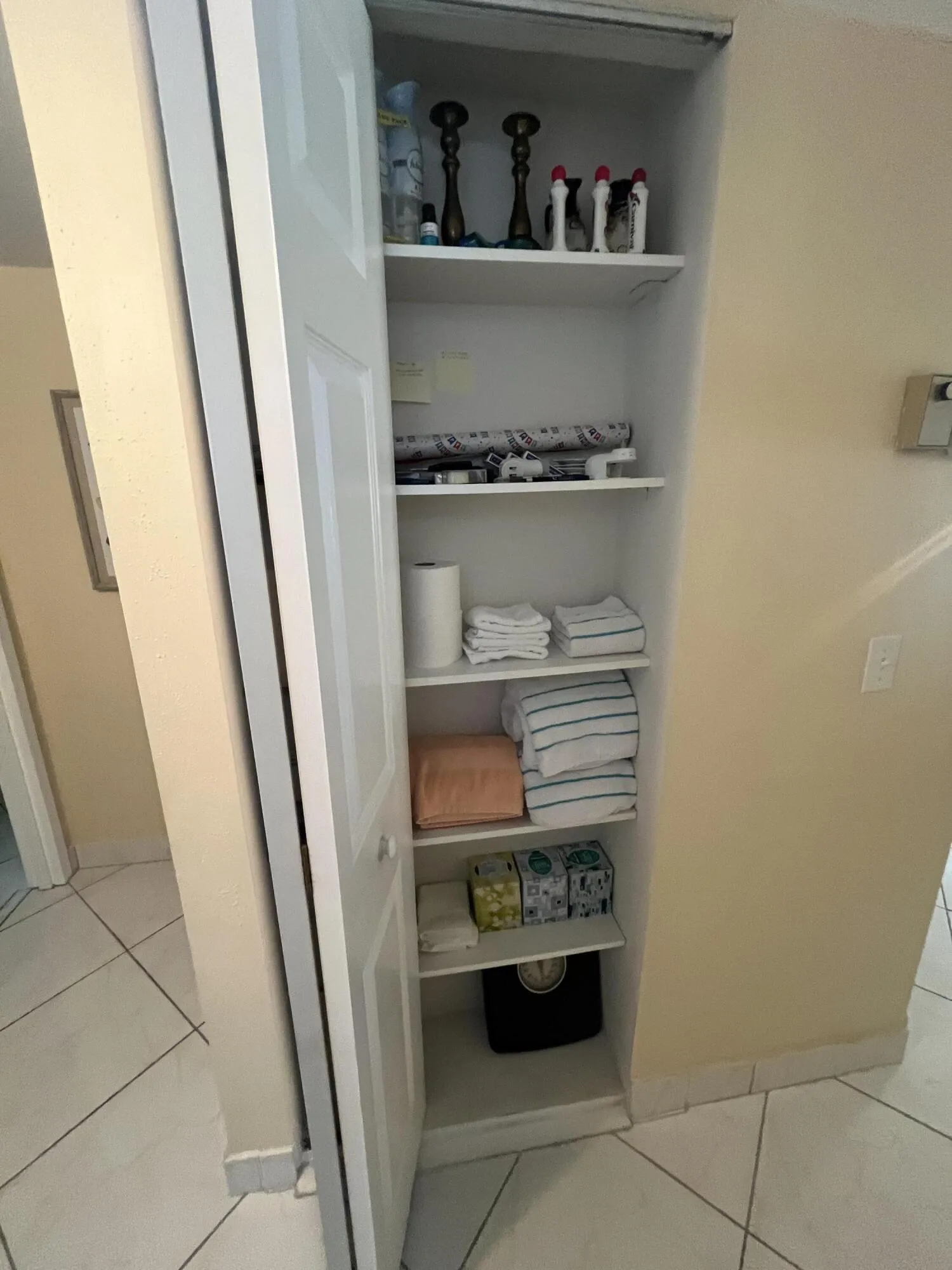 addtl. linen closet added for more storage capabilities