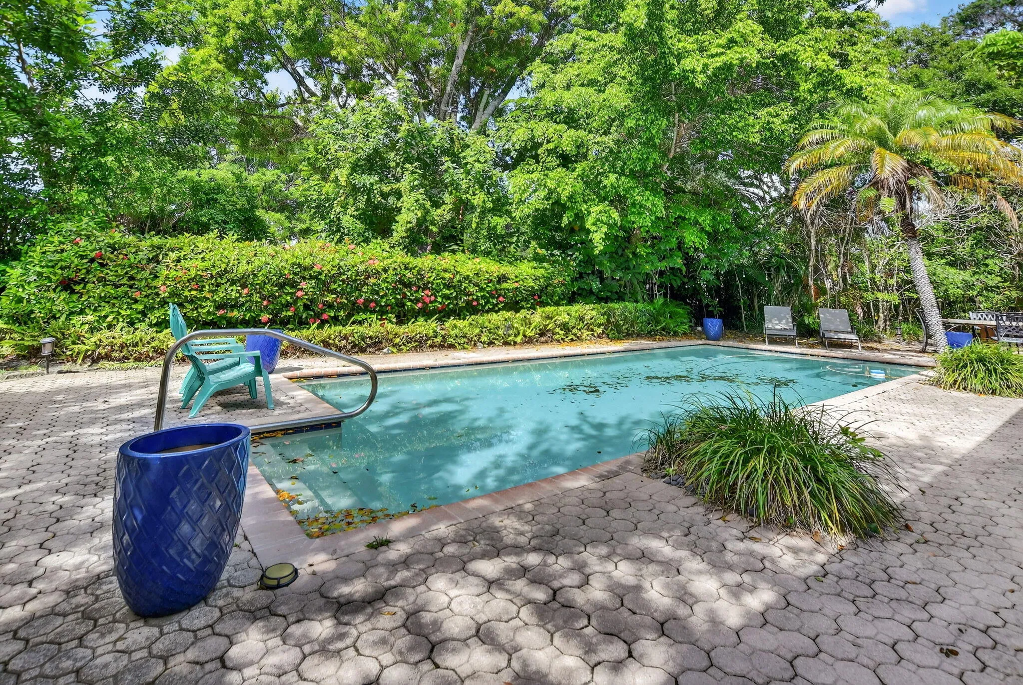Private pool