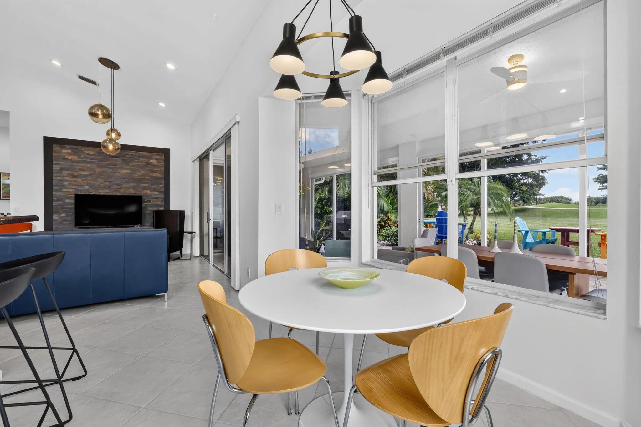informal dining