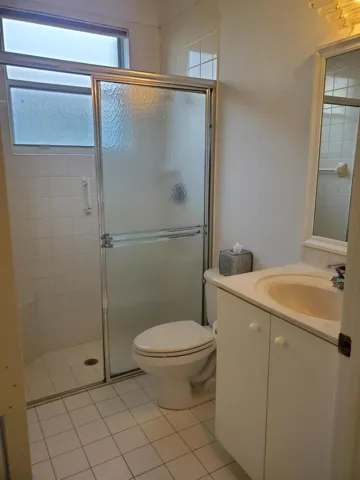 GuestBath1