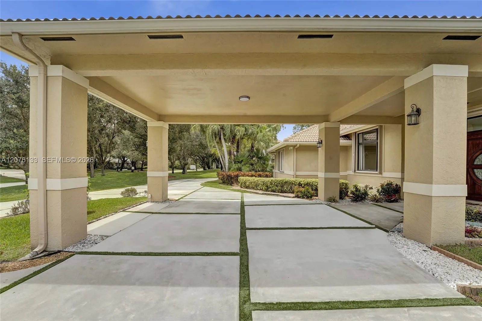 Porte-Cochere
