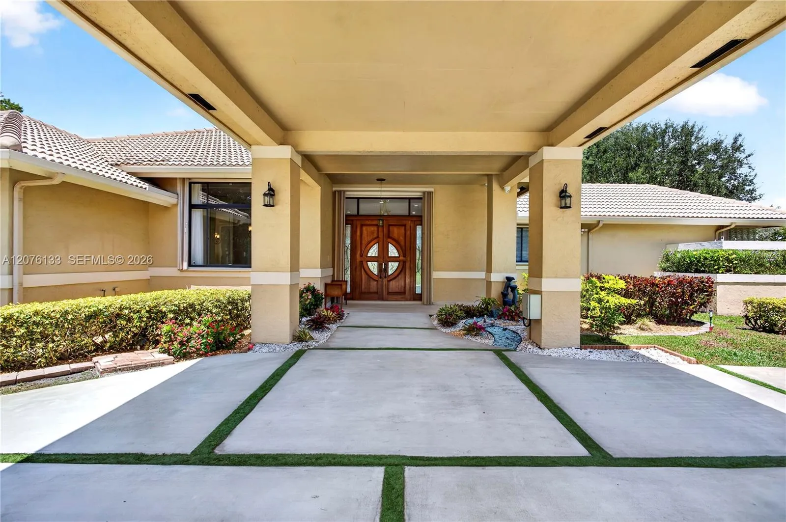 Porte-Cochere