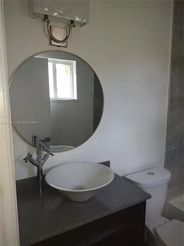 Secondary en-suite