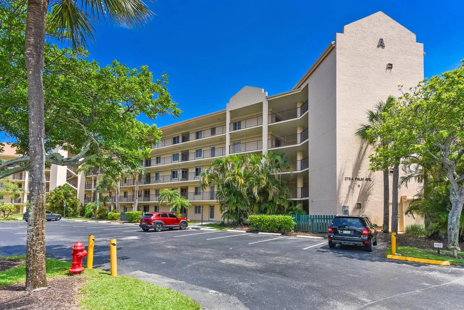 001-004-275 Palm Ave A407-1498x1000