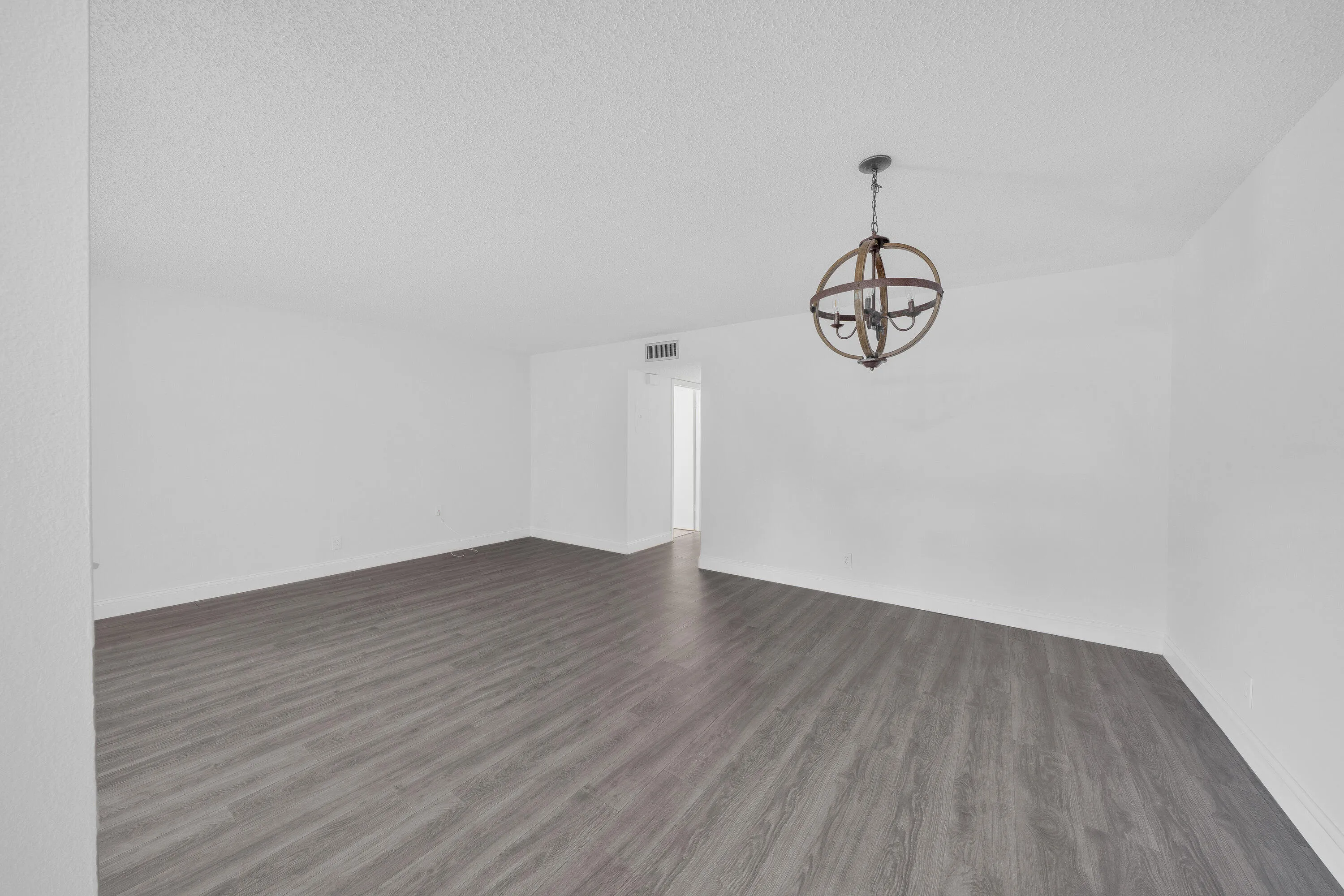 6 Dining Area