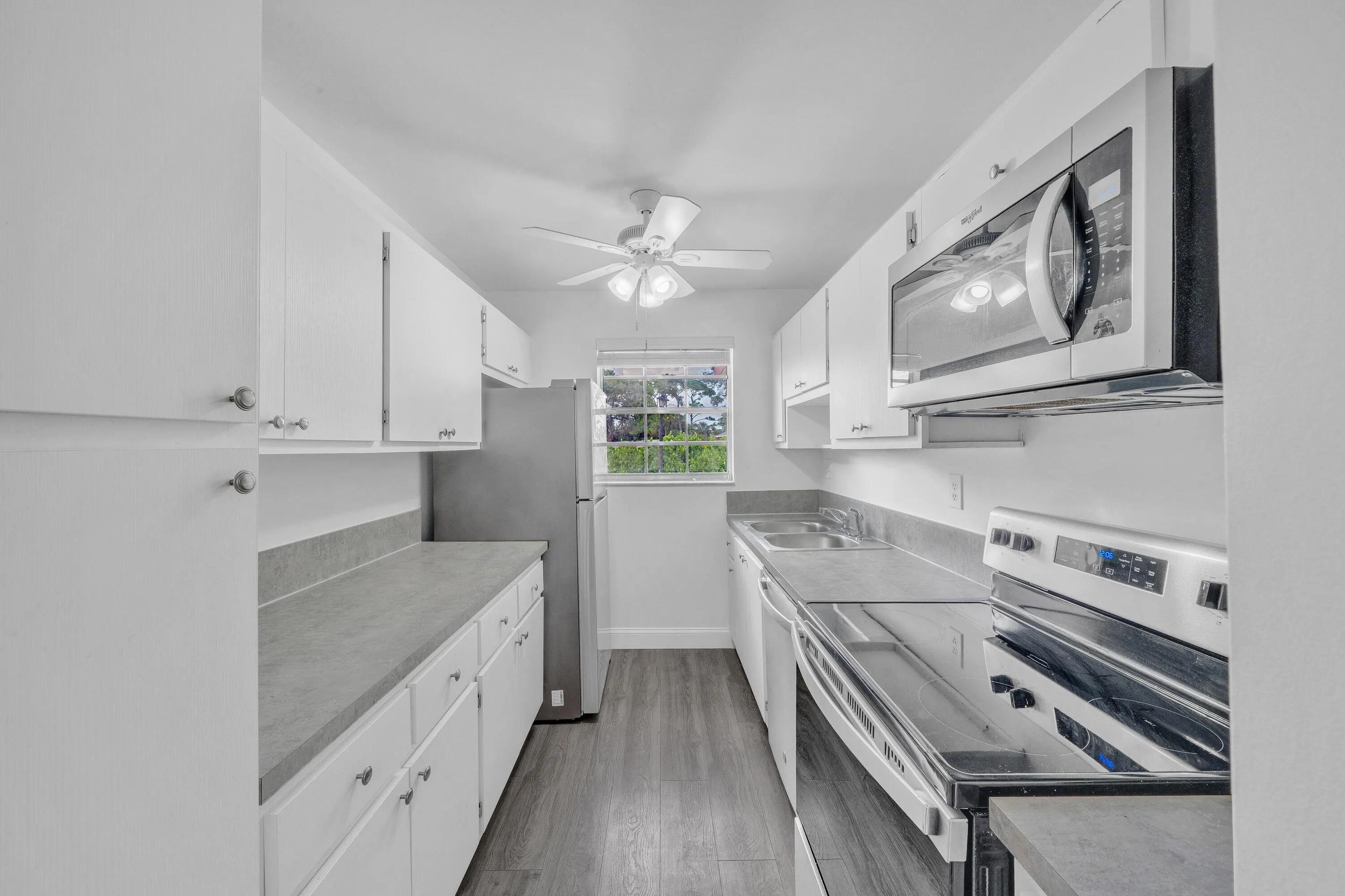 5 Kitchen (1)