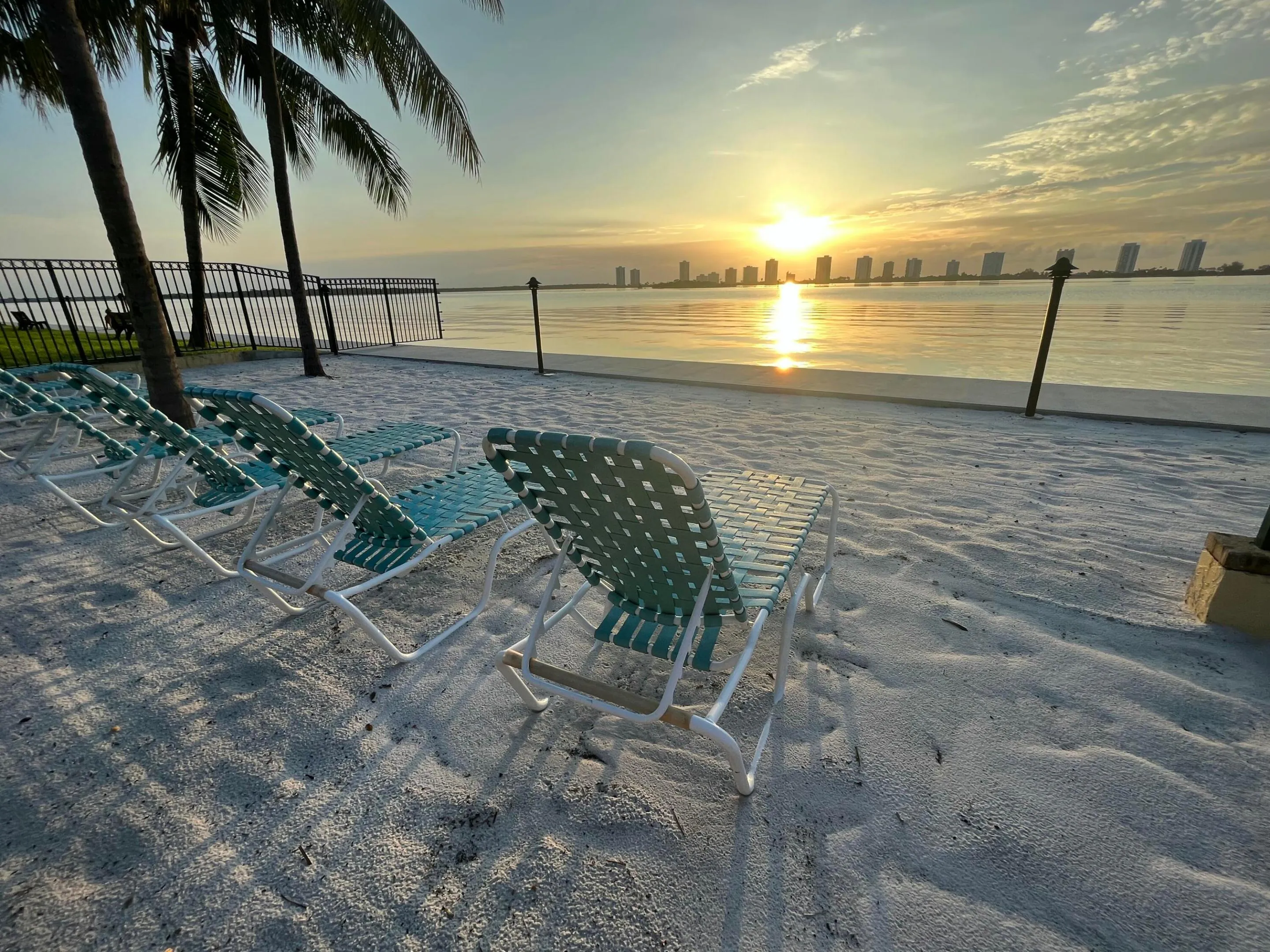 BR104 Beach sunrise