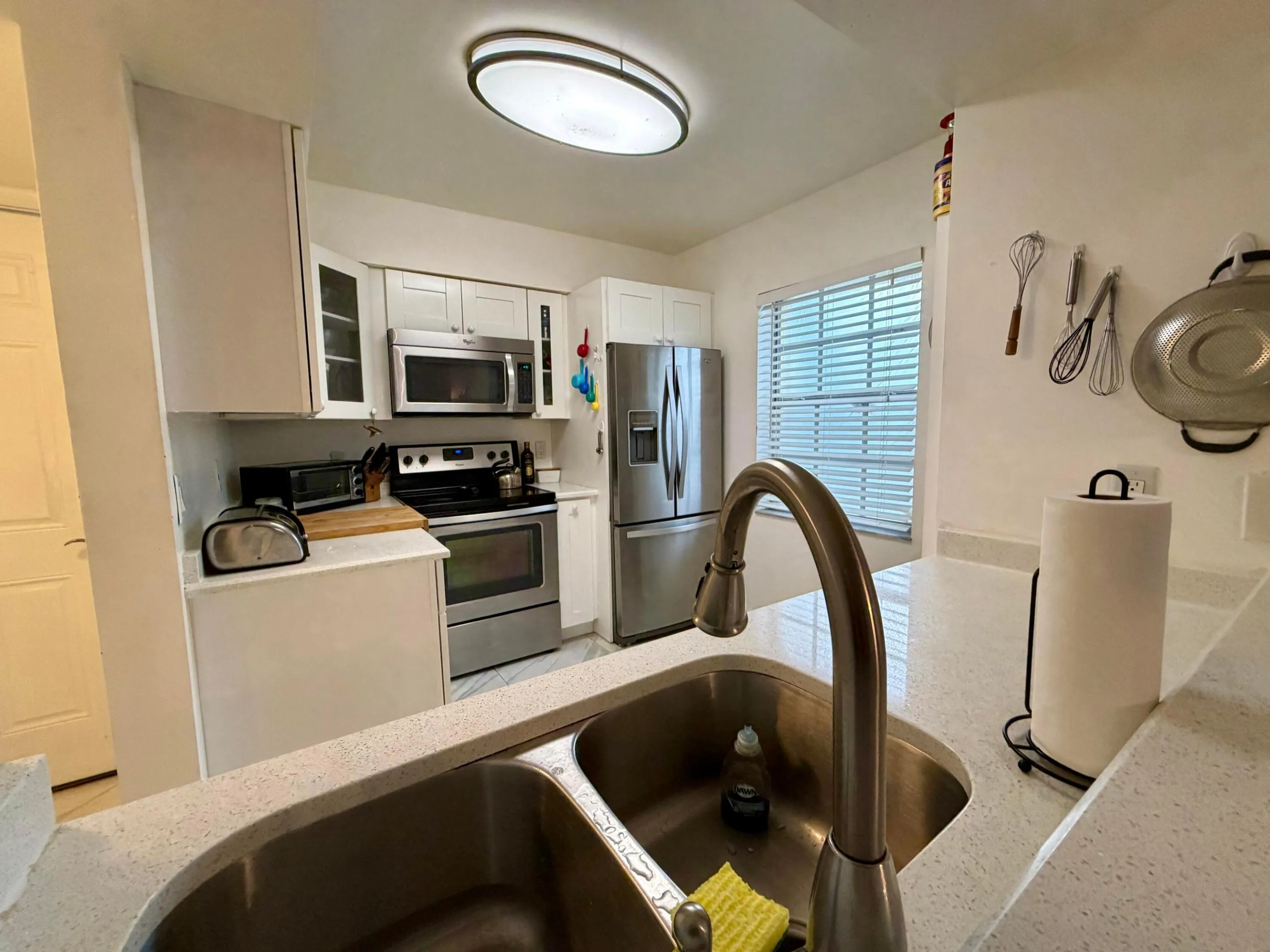 BR104 Kitchen2