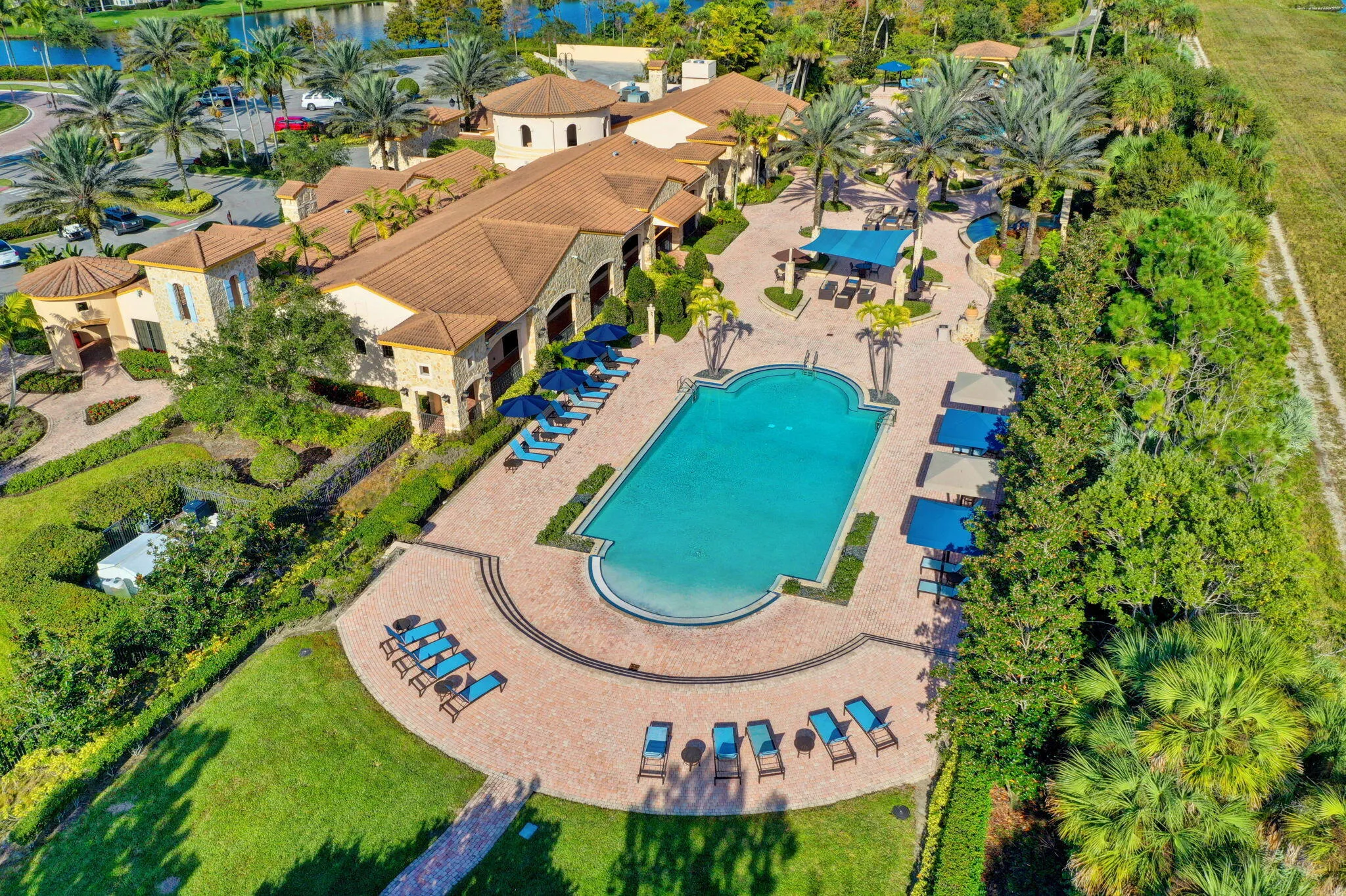 Jupiter Country Club Pool
