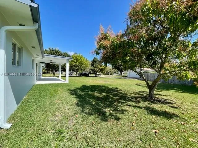 Property photo 35