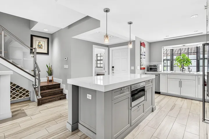 012-605Northeast19thAvenue-DeerfieldBeac