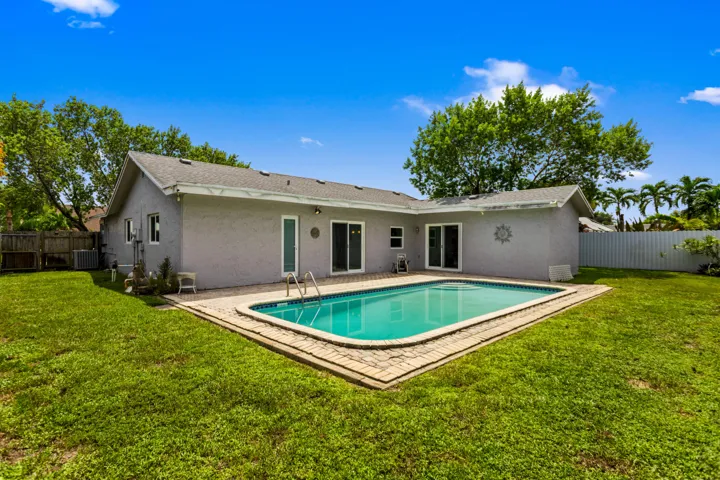 Exterior Back/Pool