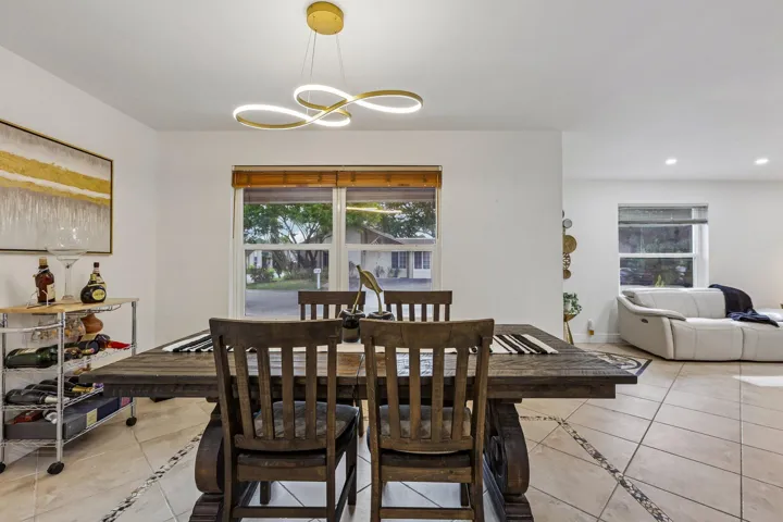 16-web-or-mls-SW 72nd Ave-S2208-016