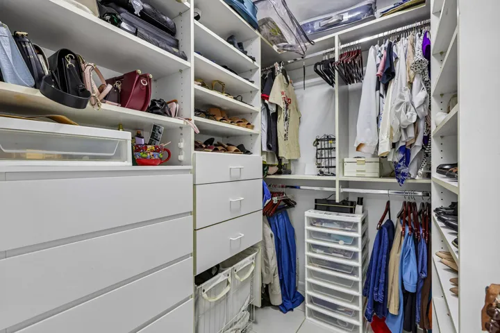 34-web-or-mls-SW 72nd Ave-S2208-034