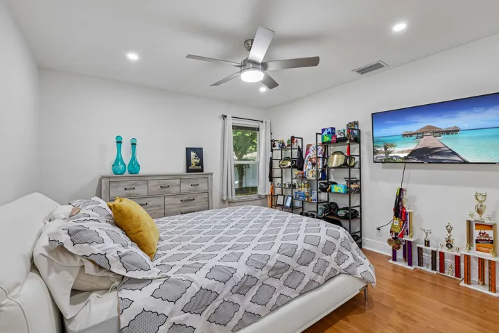 27-web-or-mls-SW 72nd Ave-S2208-027