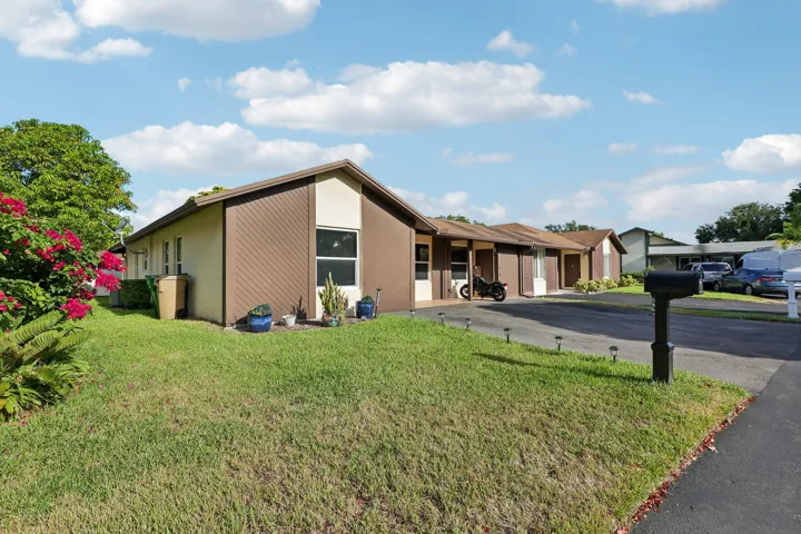 5-web-or-mls-SW 72nd Ave-S2208-005