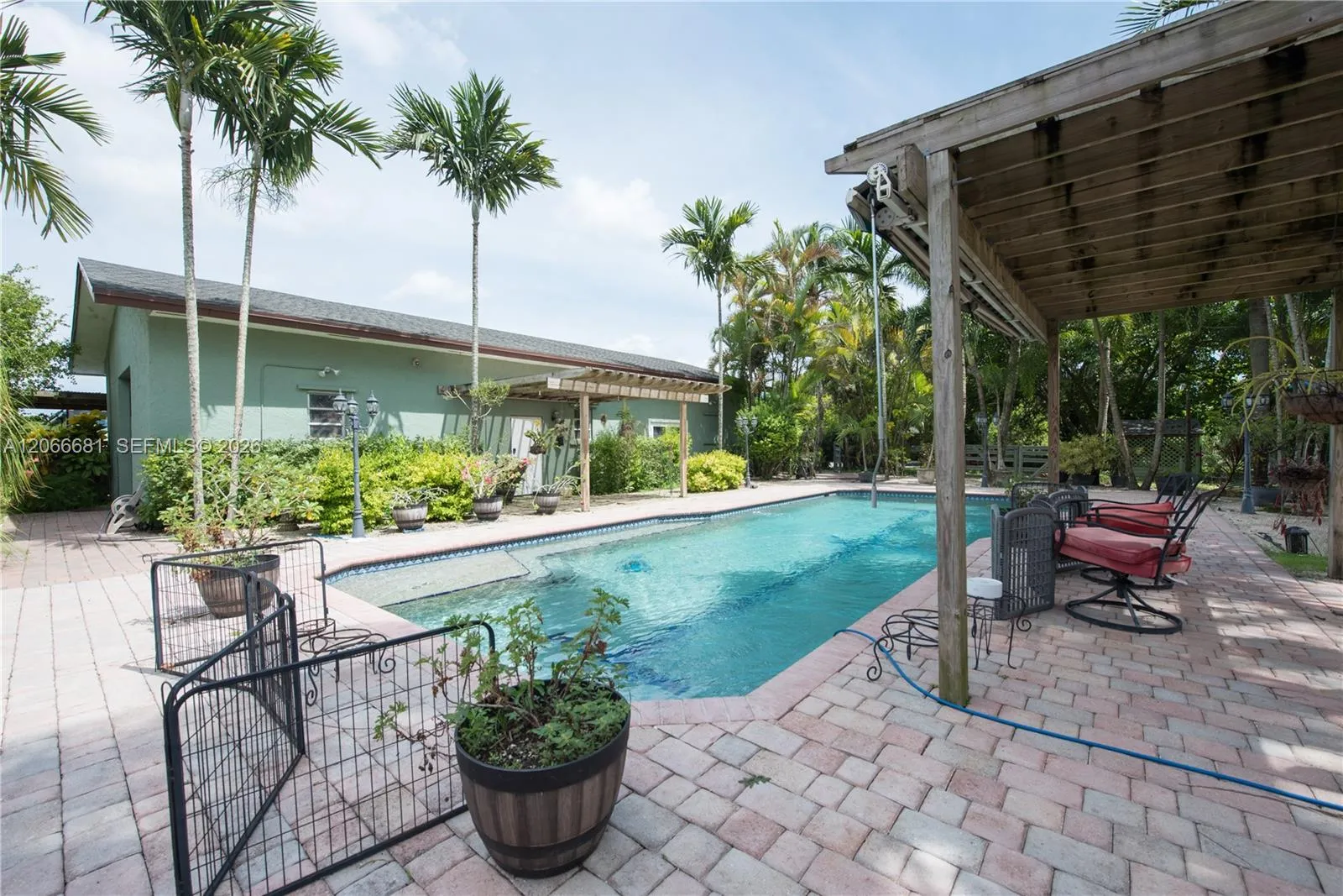 Property photo 33