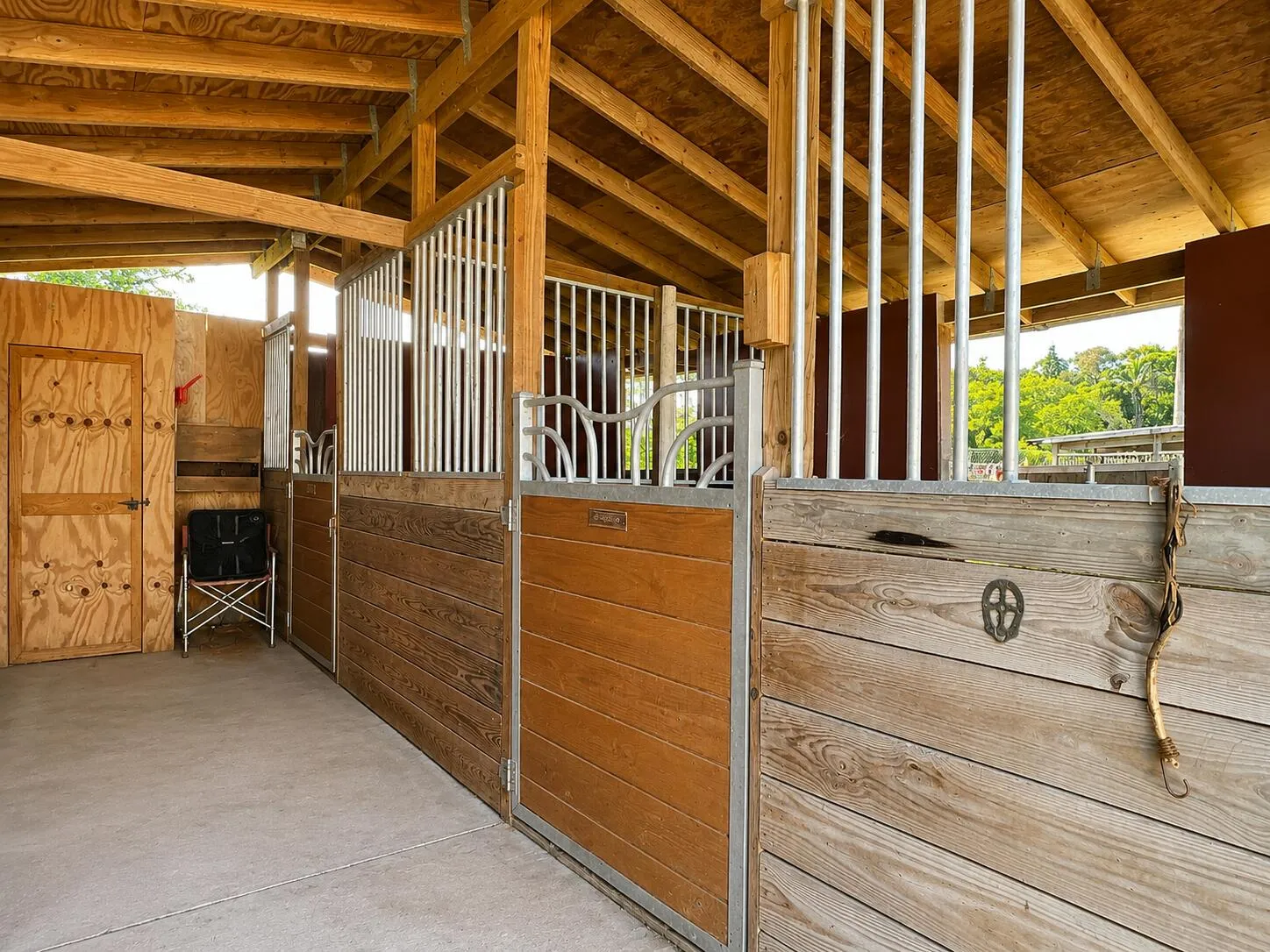 Barn 3 Stalls and Turnout