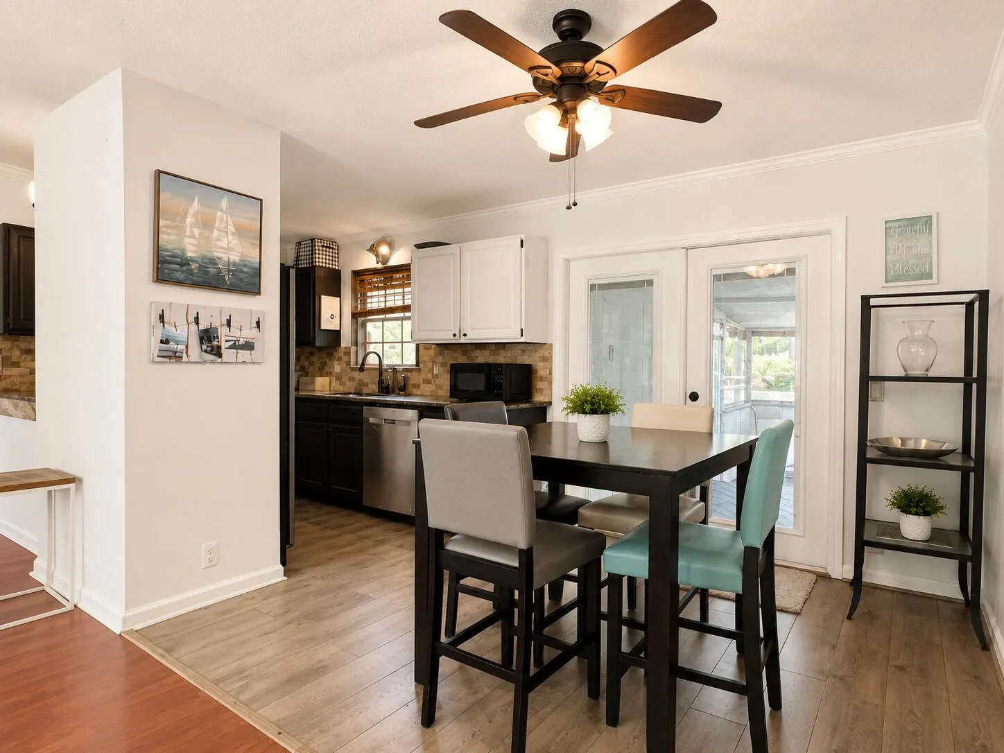 Dining to Kitchen