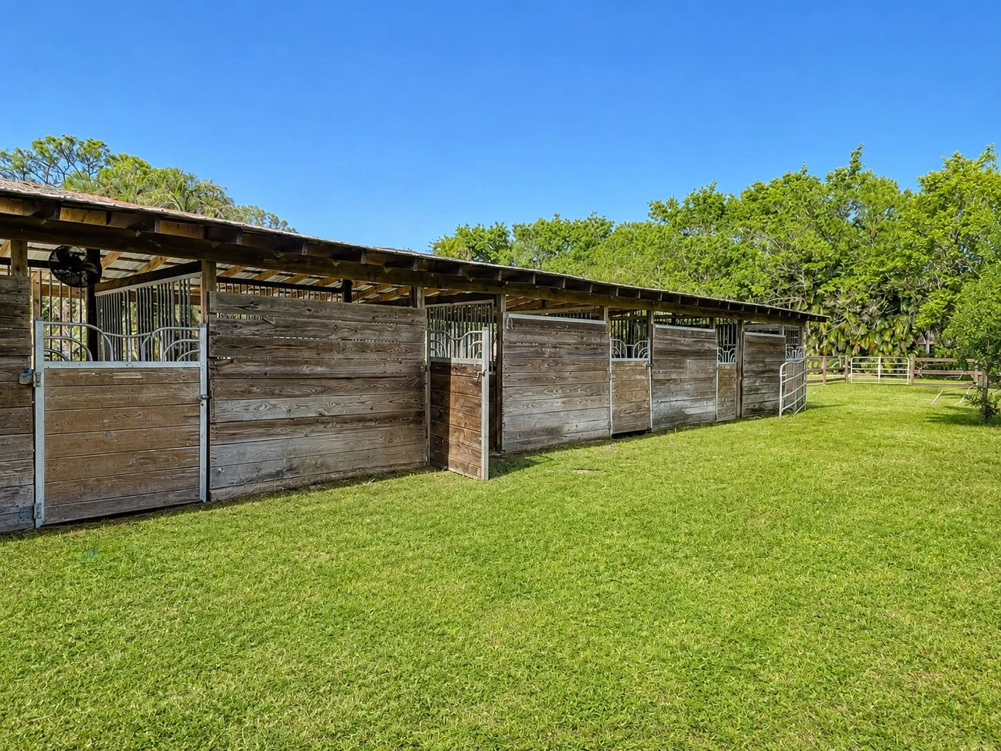 Property photo 38