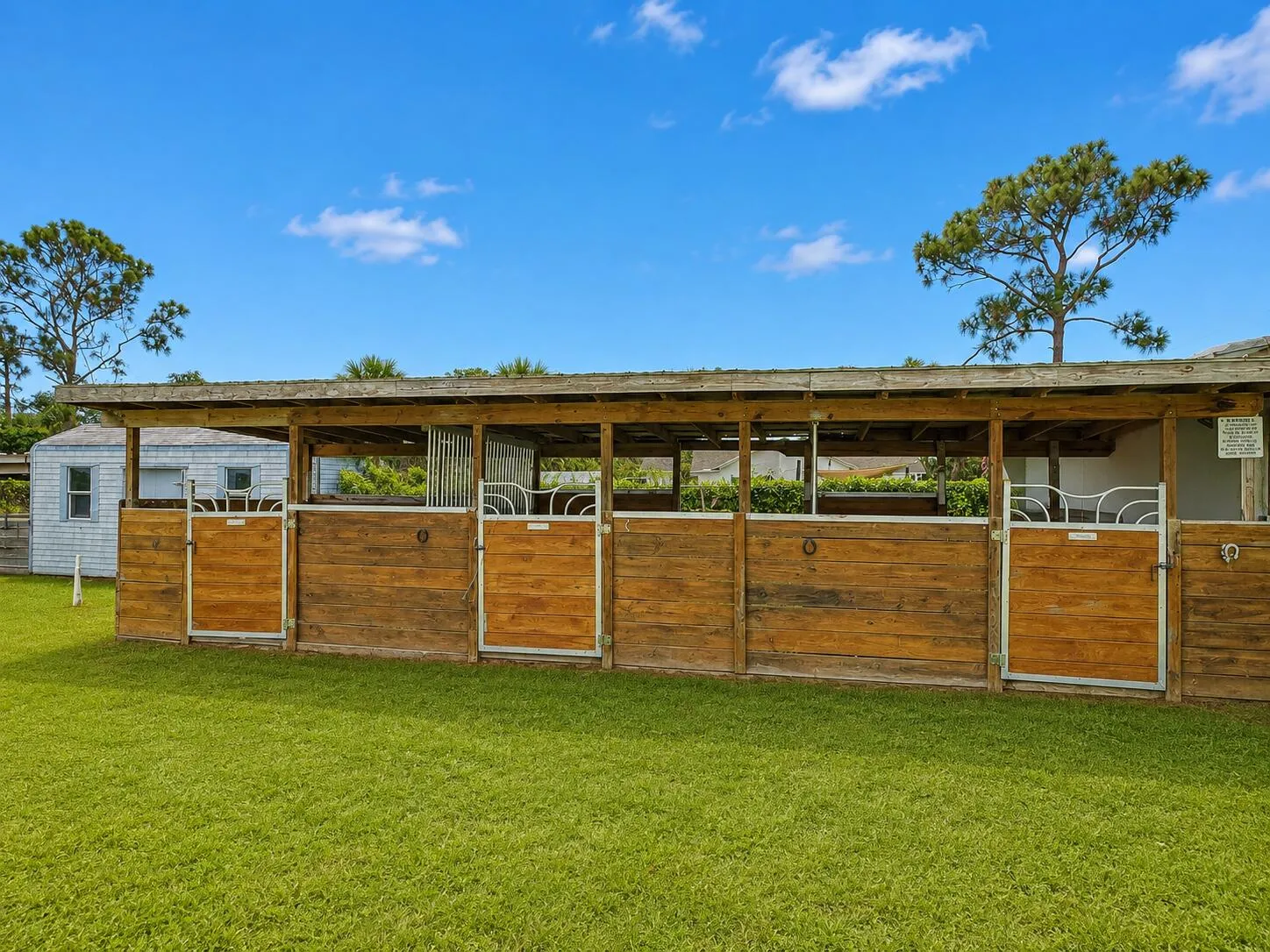 Barn 2 forward