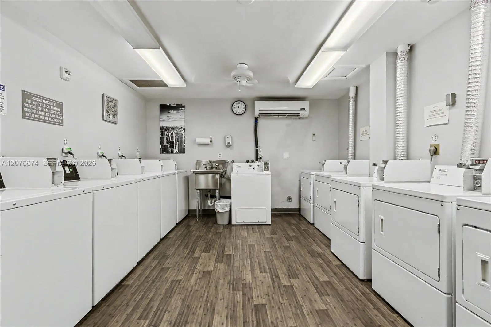 Photo 43