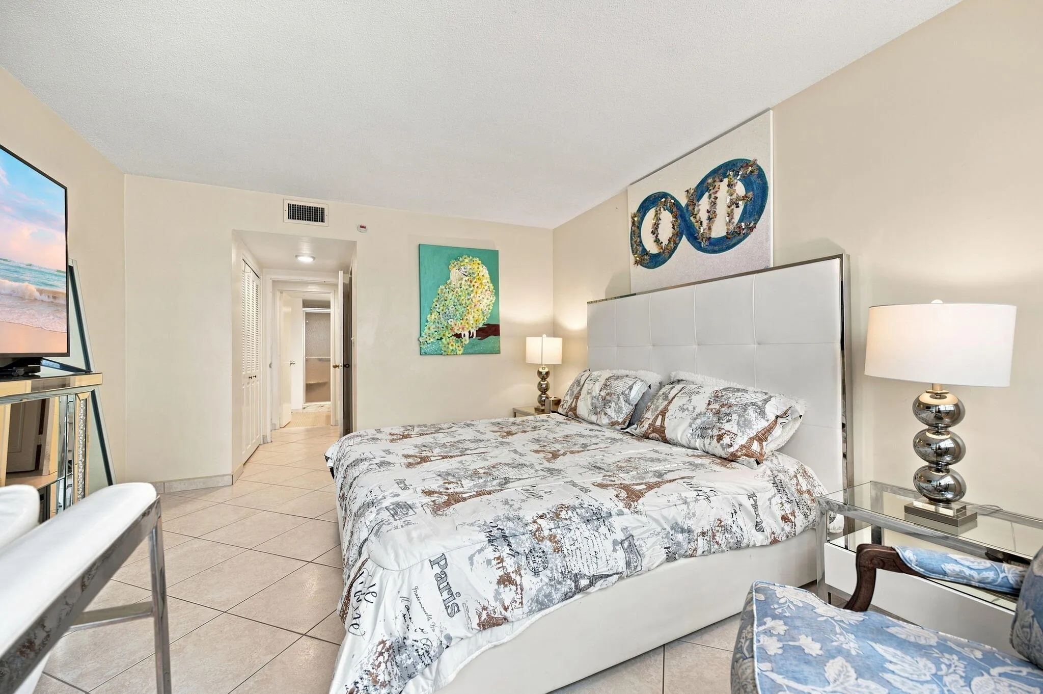 Second bedroom
