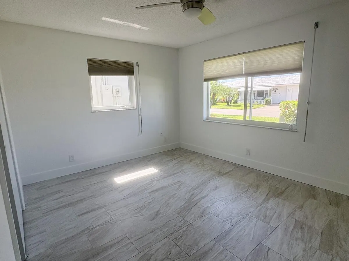 2nd bedroom
