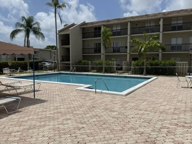 Community pool