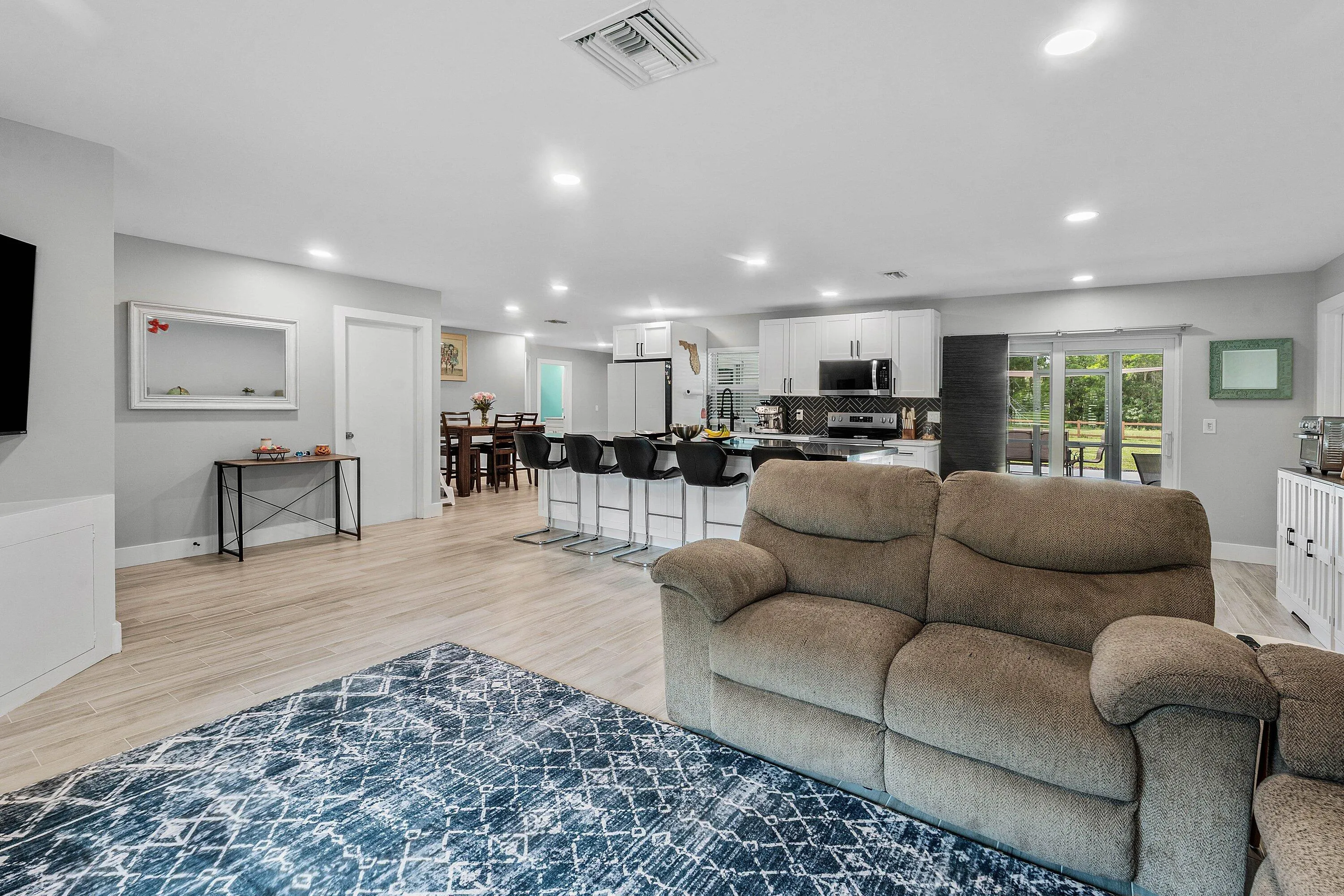 008-4619CoconutBoulevard-WestPalmBeach-F