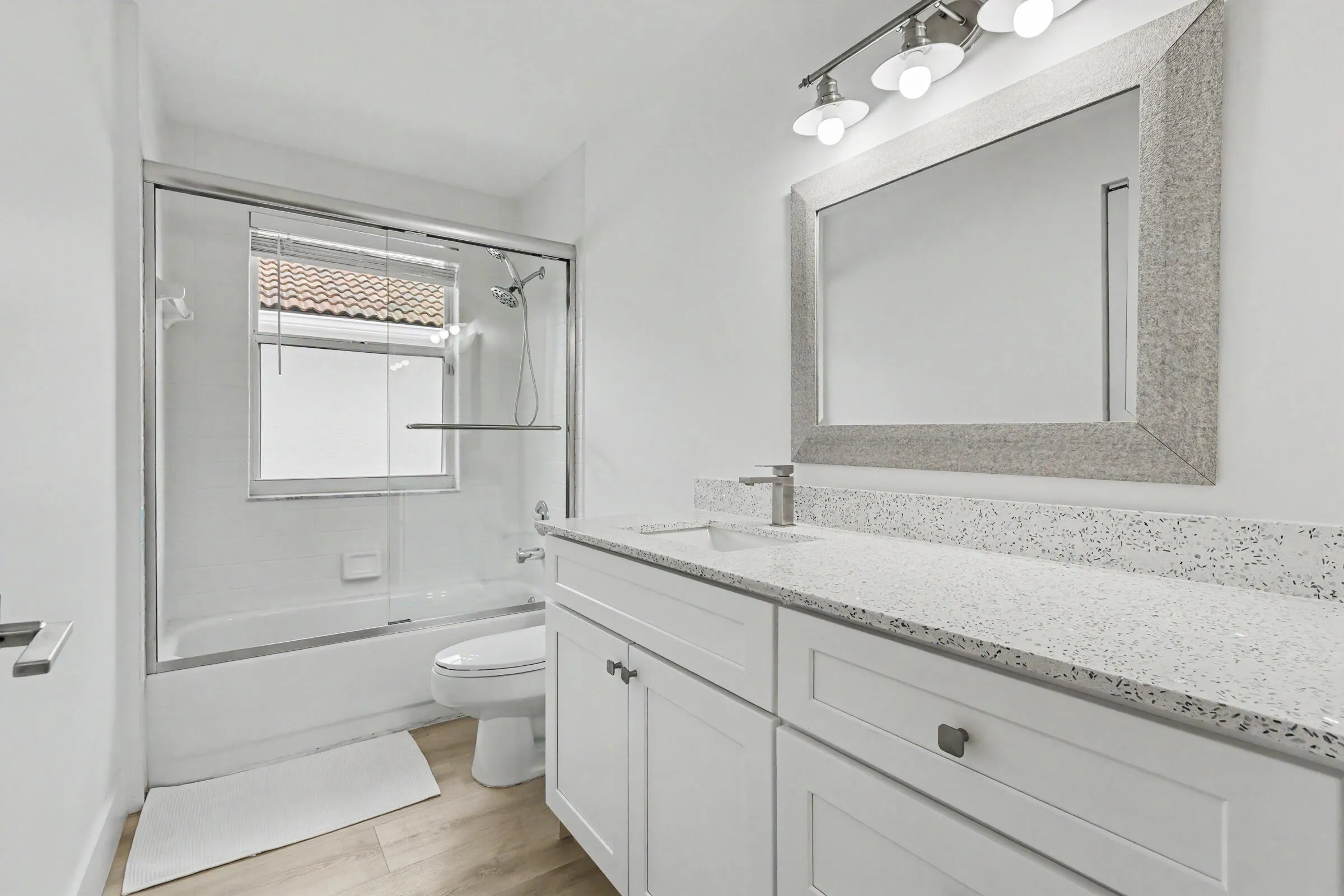 2nd Full Bathroom
