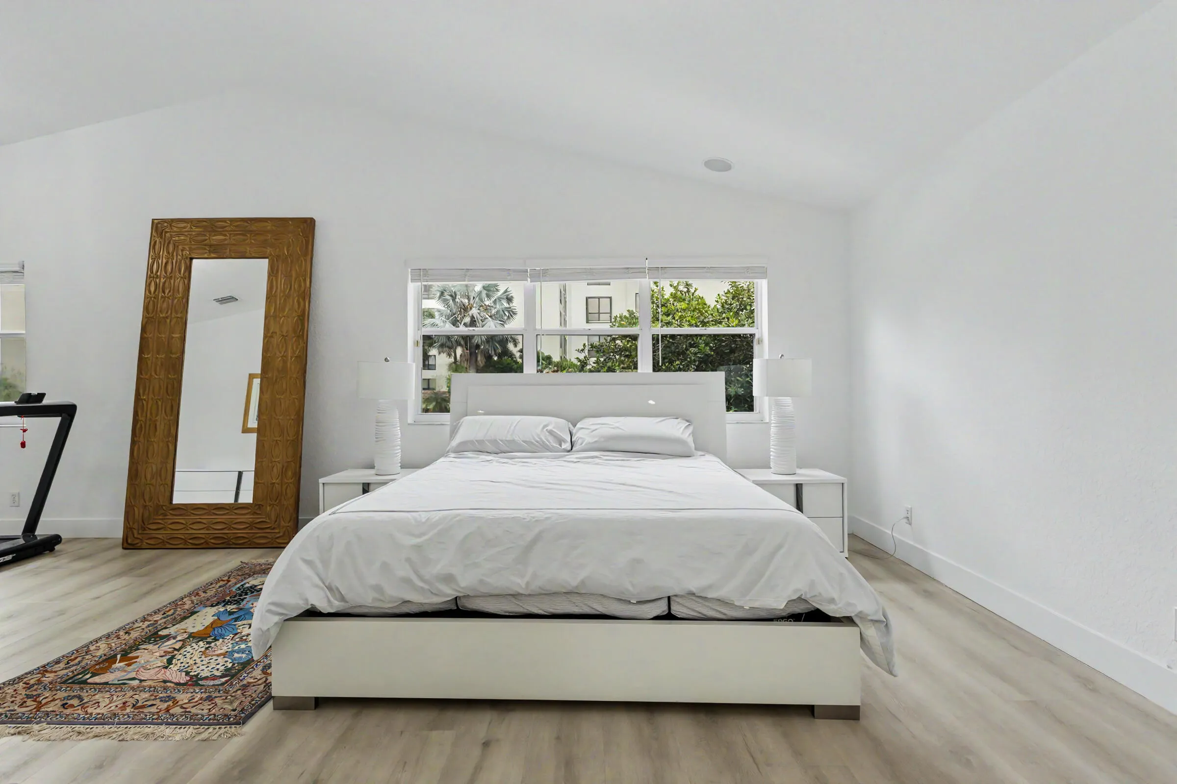 Primary Bedroom7
