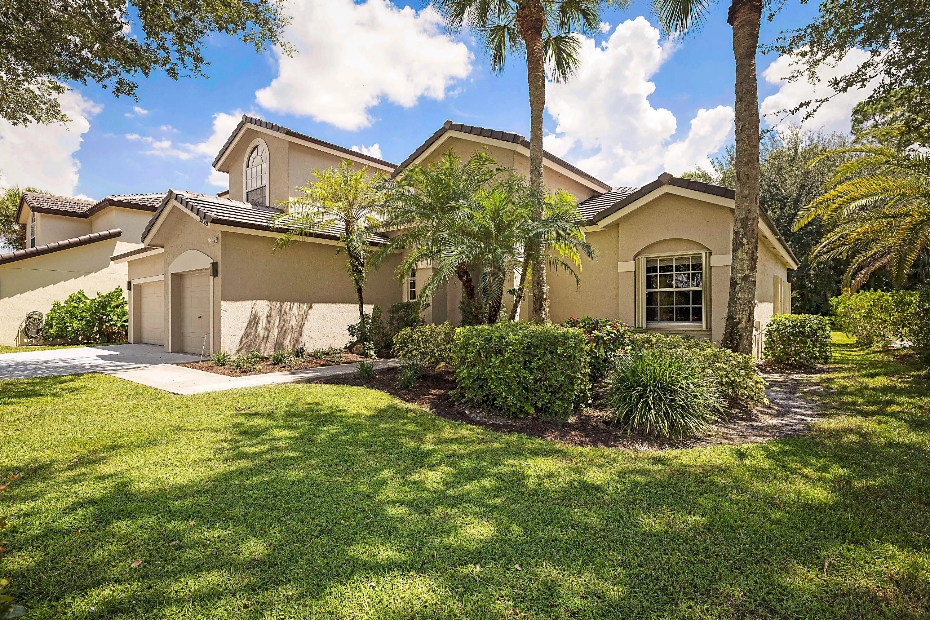 15369 Whispering Willow-56