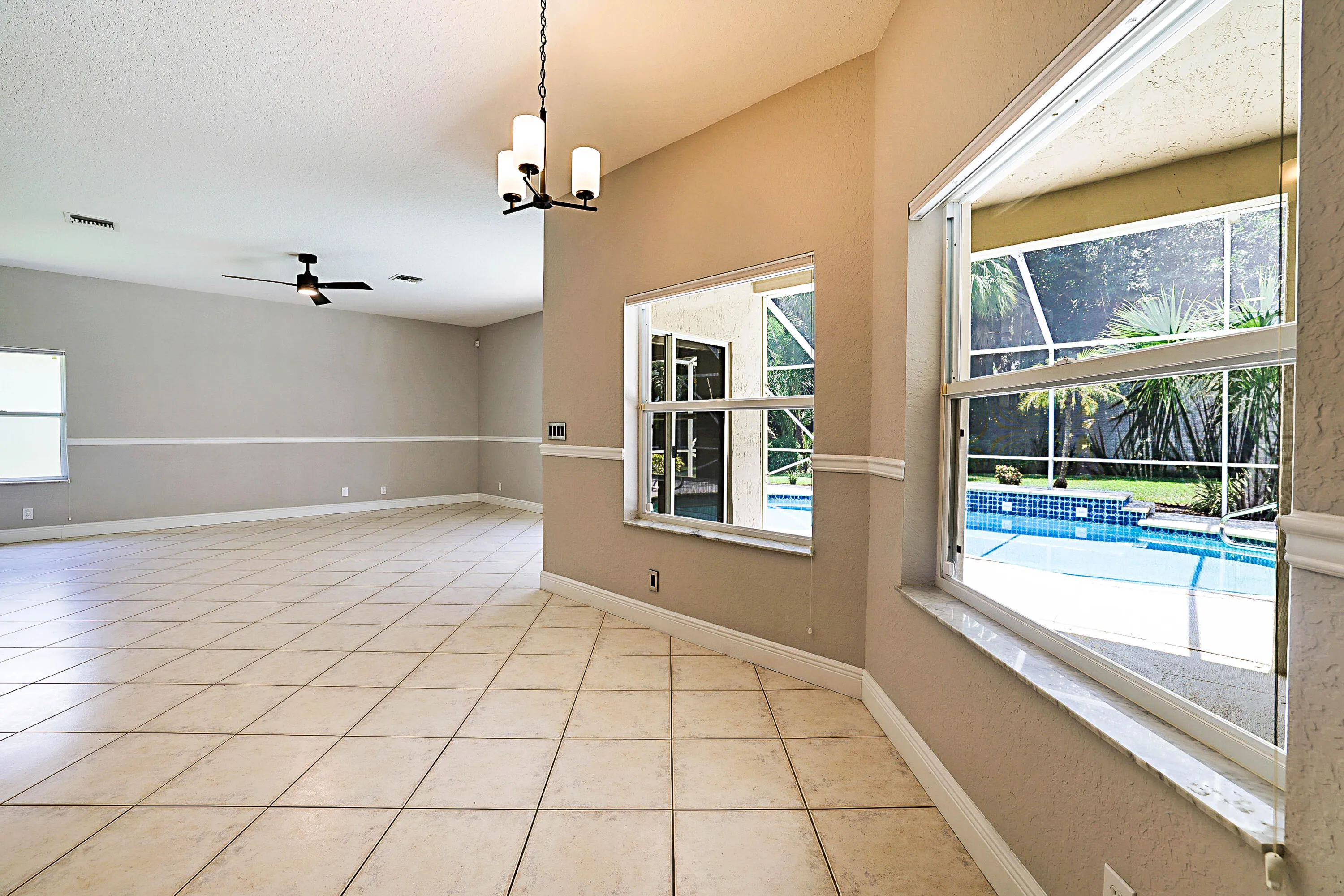 15369 Whispering Willow-21