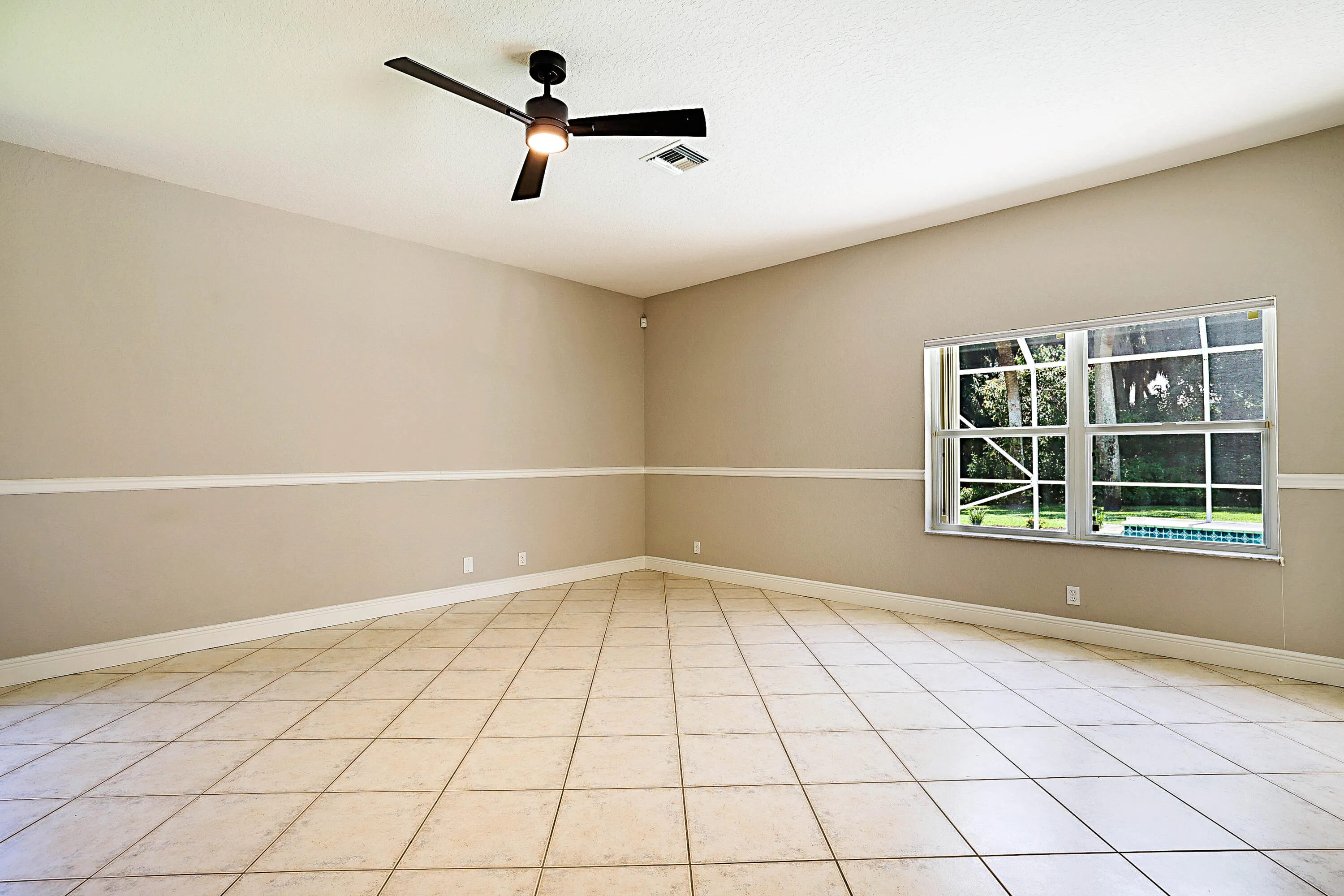 15369 Whispering Willow-25