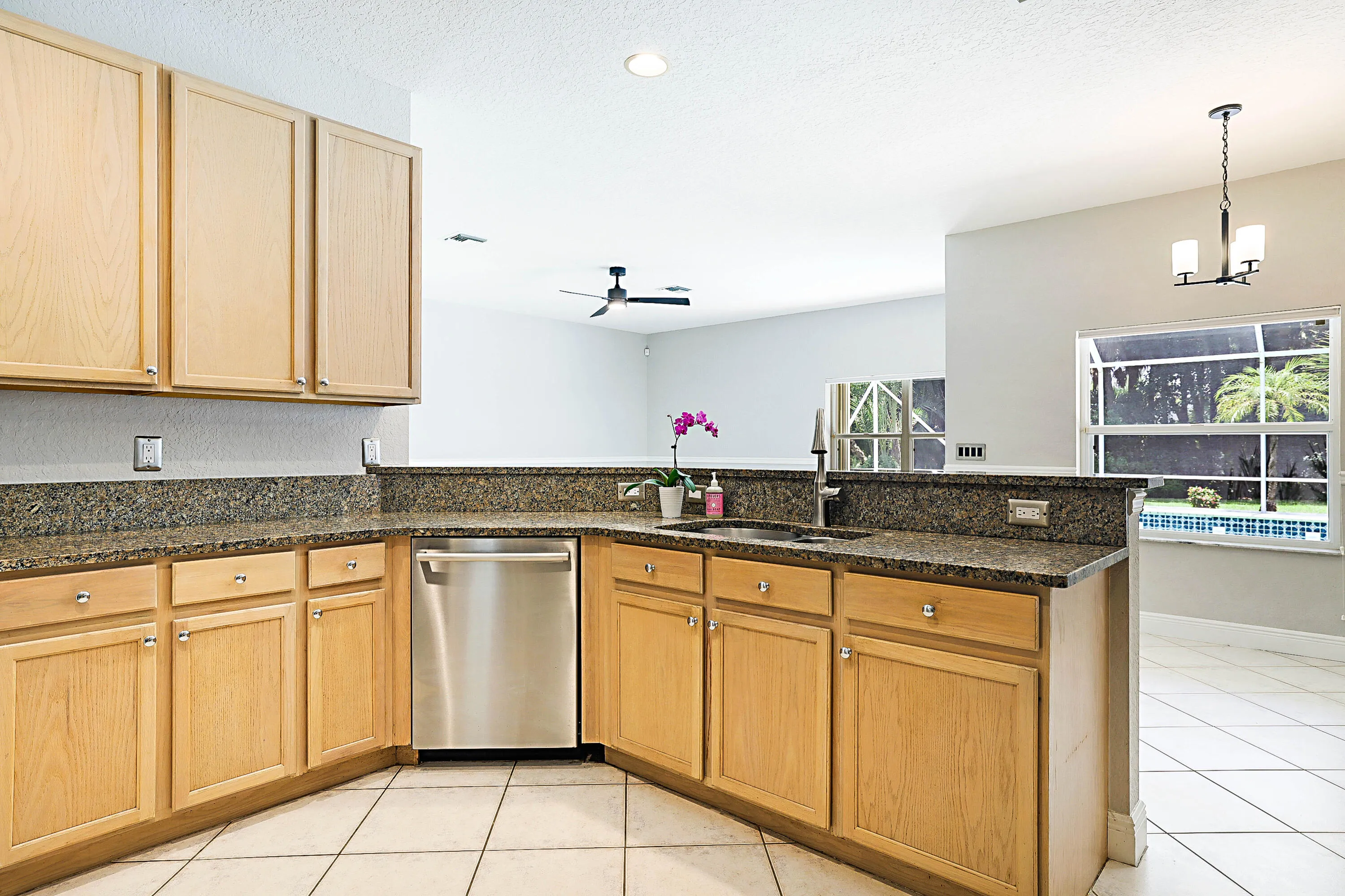 15369 Whispering Willow-16