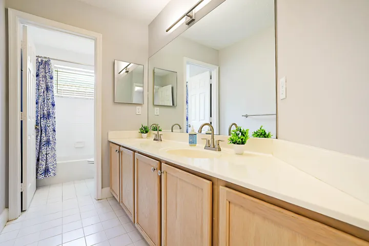 15369 Whispering Willow-44