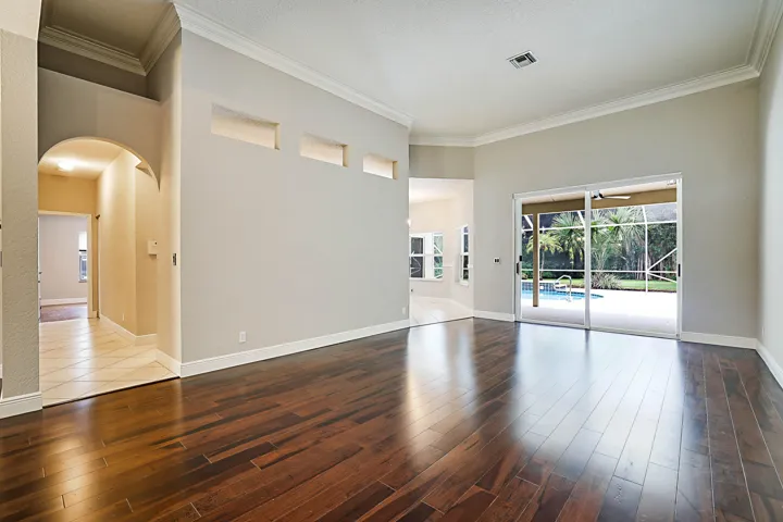 15369 Whispering Willow-11