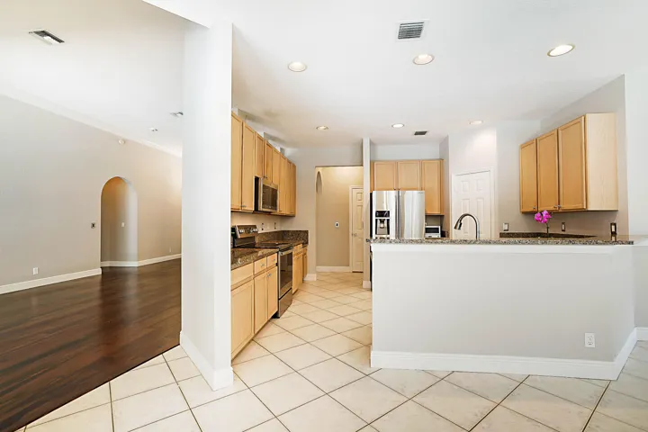 15369 Whispering Willow-14