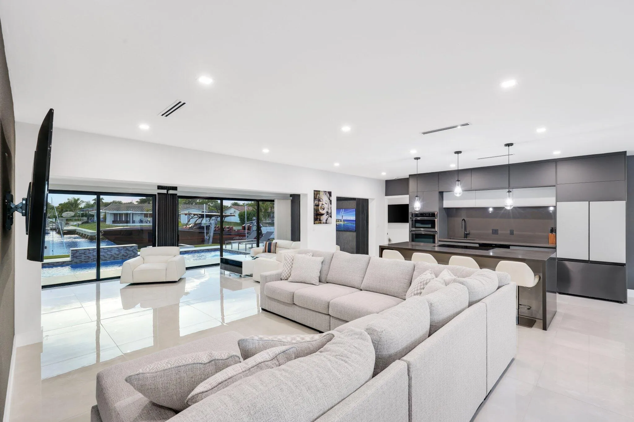 5641 Bayview Drive