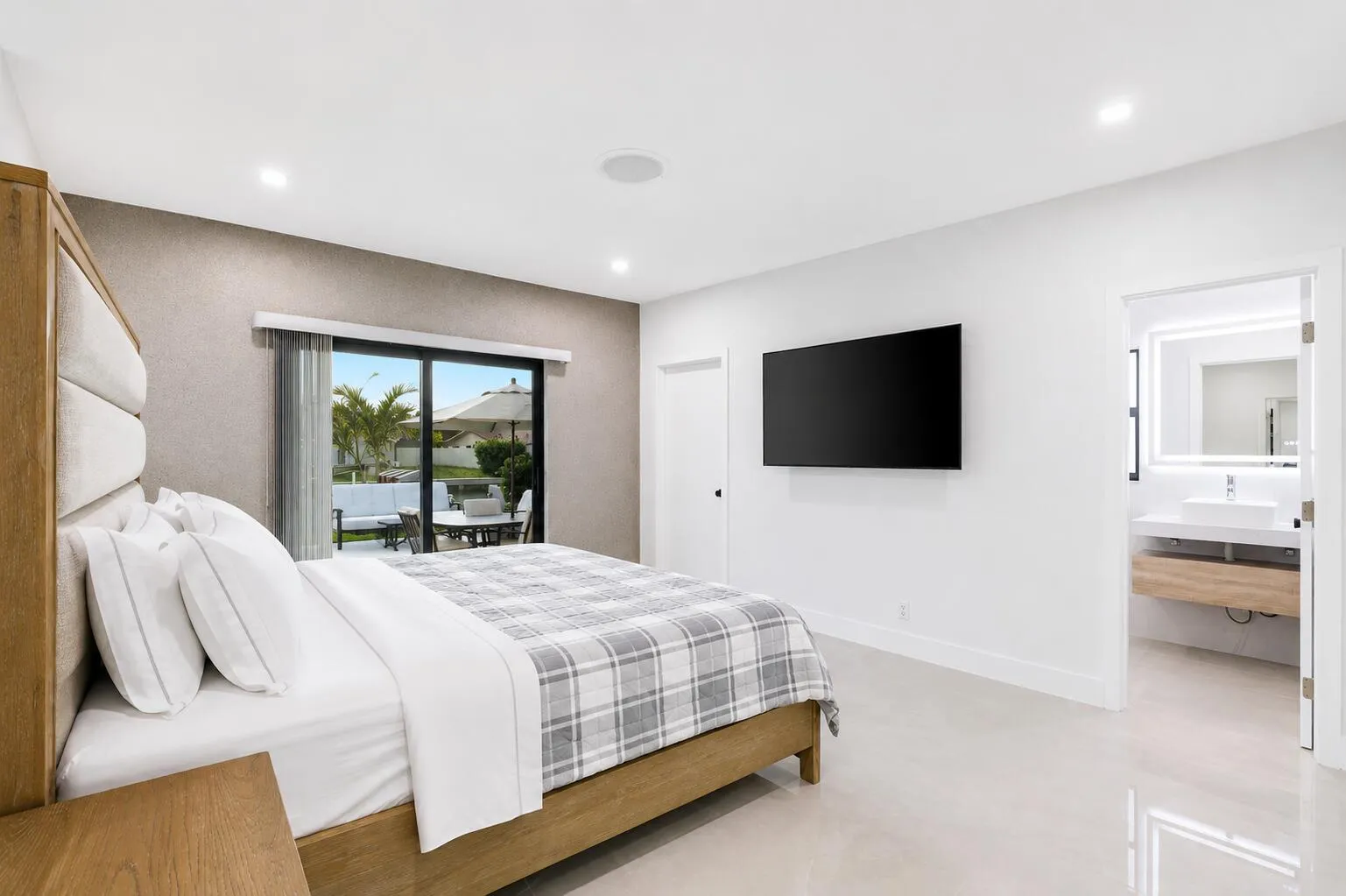 Virtual Staging